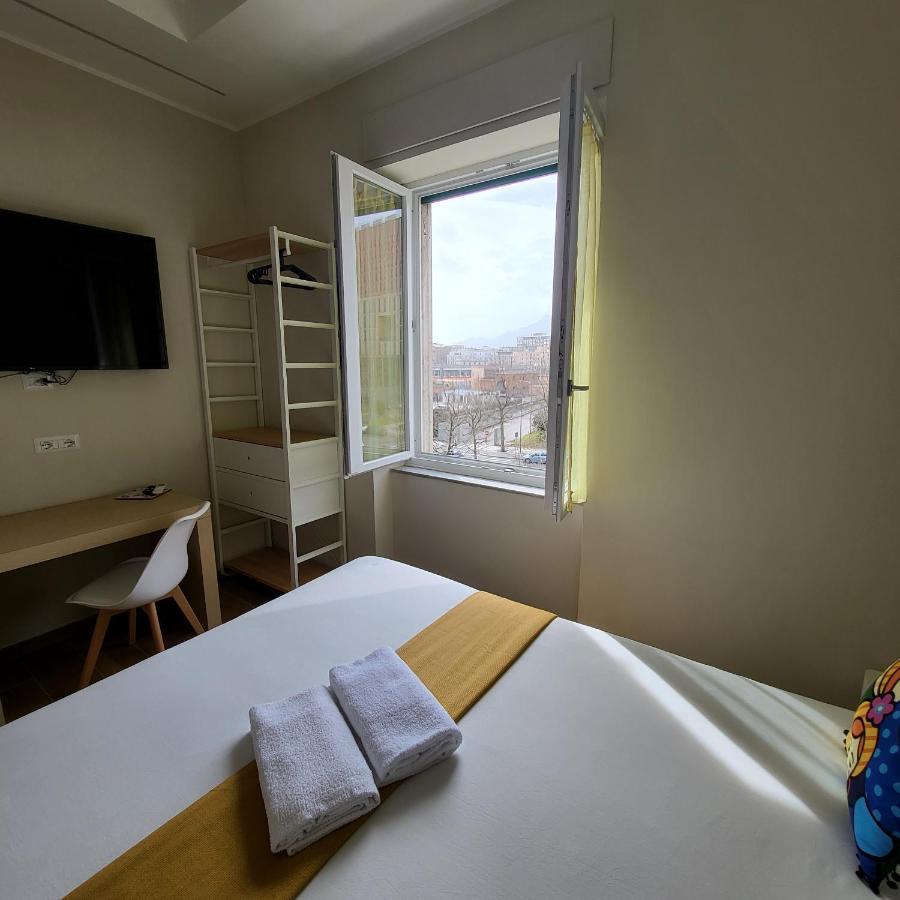 B&B Salerno Urban Suite 57 Zewnętrze zdjęcie